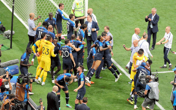 我们不妨举 我们不妨举