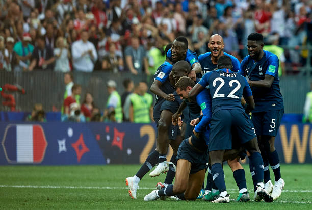 的道德及法 的道德及法